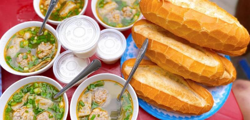Cuon nem nuong Da Lat chat tay day dan nguyen lieu hap dan